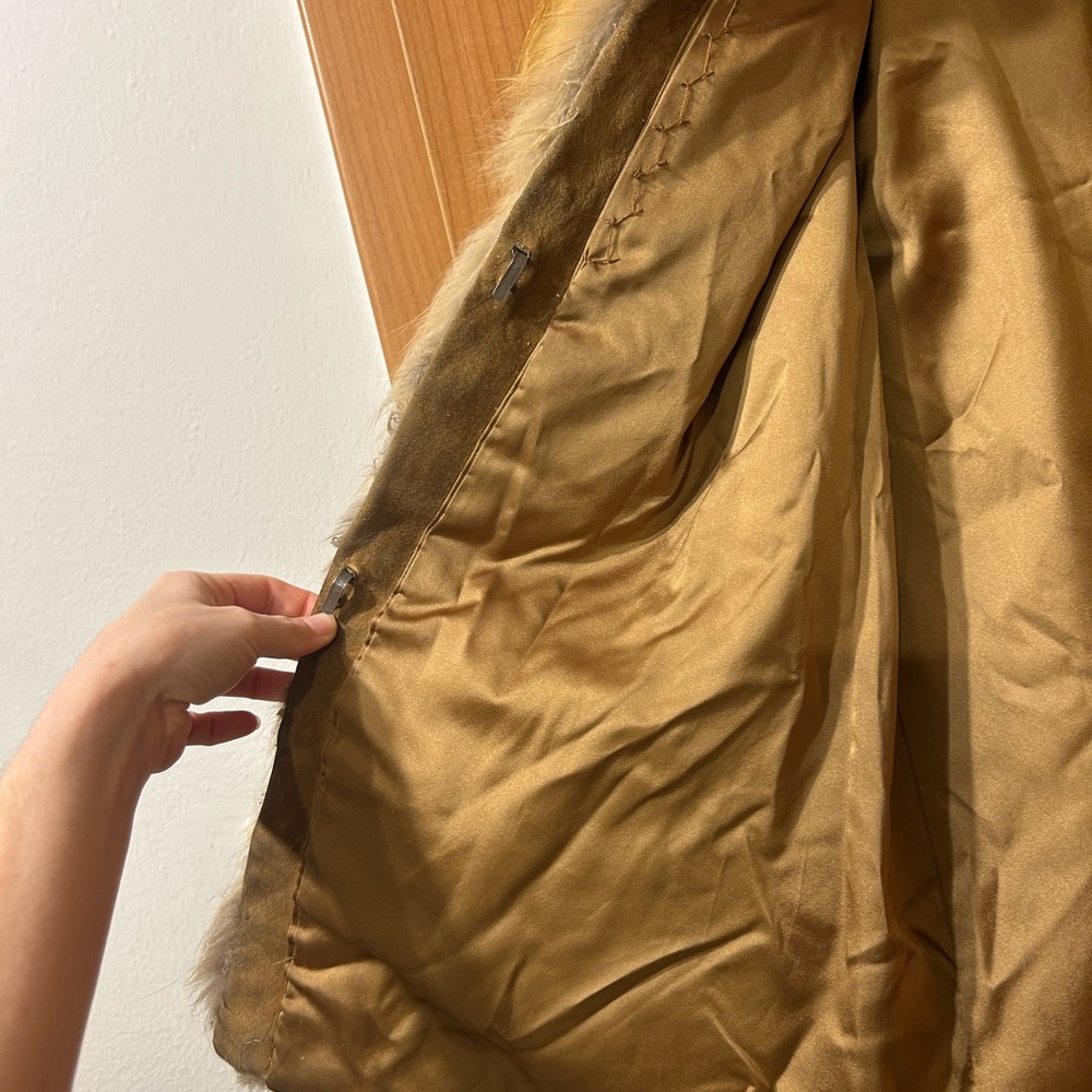 Authentic fur coat - Picture 7 of 12